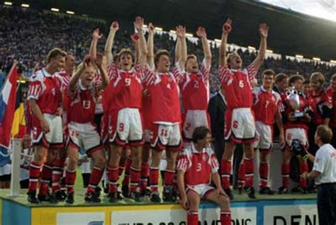 Finalen om europamesterskabet i fodbold 1992 var den niende finale siden turneringens etablering i 1960. EM-finalen 1992 | www.b.dk