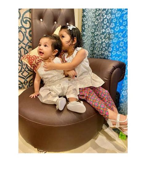Actress Sidra Batool Latest Clicks With Her Cute Daughters Reviewitpk
