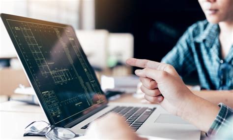 Ada satu jurusan khusus yang memang disediakan untuk mendalami dunia bisnis fashion. Jurusan Sistem Informasi Di IDS Digital College