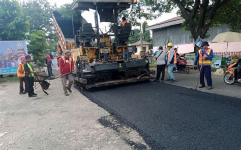 Kontraktor Proyek Pltgu Jawa Mulai Perbaiki Jalan Cikalong Cilamaya