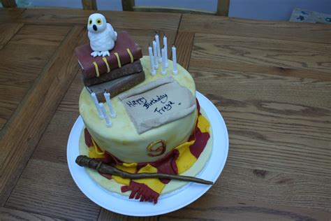 Gryffindor Cake Was The Centrepiece Of A Hogwarts Sleepover Party