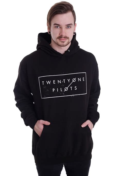 The band was founded by lead singer tyler joseph in 2009 along with former members nick thomas and chris salih who left in 2011. Twenty One Pilots - Thin Line Box - Hoodie - Official Rap ...