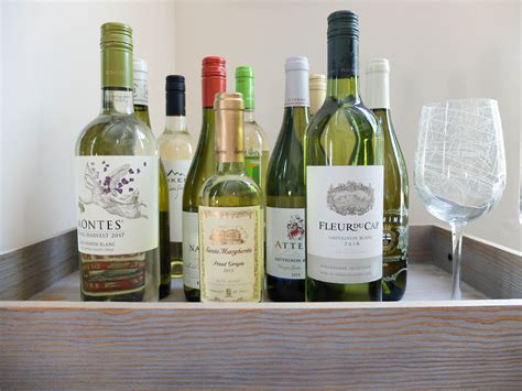 Favorite White Wine From Around The World Lavieannrose White Wine Sauvignon Blanc Wines