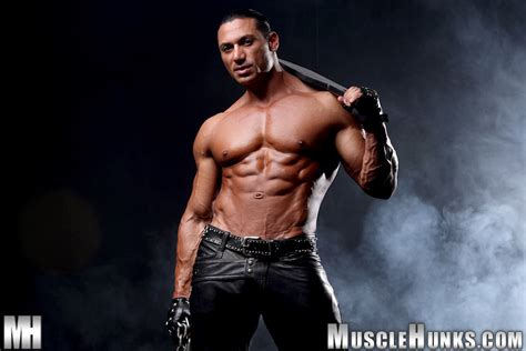Muscle Man Hideaway Rico Elbaz