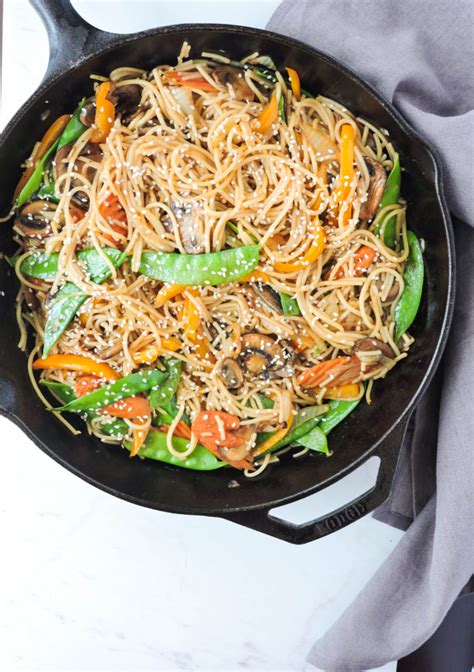 Our collection includes traditional stir fries, dumplings, noodles, and more. Gluten Free Chinese Lo Mein Recipe - Fresh Fit Kitchen