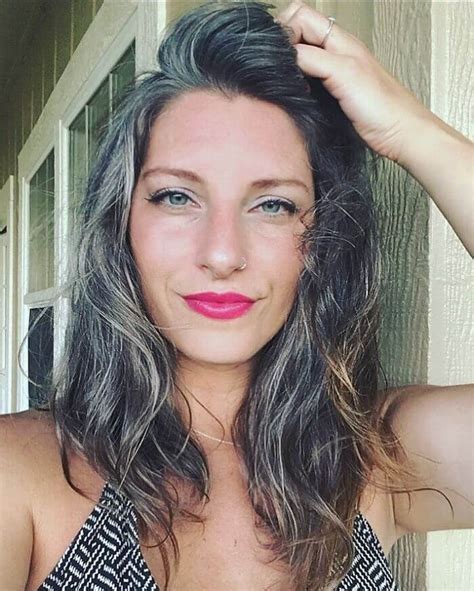 50 women who didn t dye their gray hair and still look gorgeous