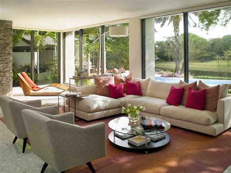 The 18 Prettiest Living Rooms With Glass Walls That You Have Ever Seen