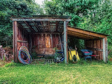 The Hippie Hideaway Circa 1919 Over One Acre In North Carolina