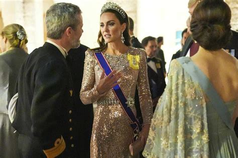 Why Kate Middleton S Royal Wedding Tiara Moment In Jordan Marked A New