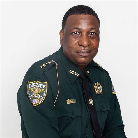 Re Elect Sheriff Morris Young