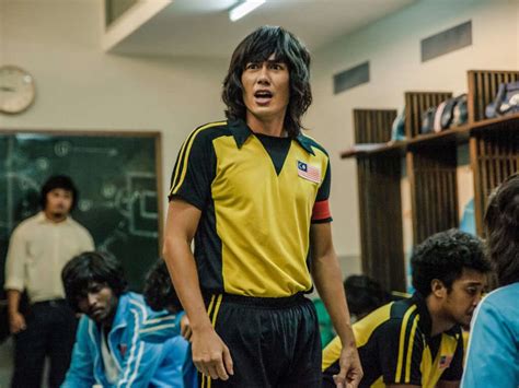 Together they create the most triumphant zero to hero story and gain a place at the asian games. Lagu tema "Ola Bola" terpilih ke Taipei Golden Horse Film ...