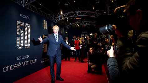 Waar de naam andré van duin vandaan komt is niet bekend. Galafeest voor jubilerende André van Duin | NOS