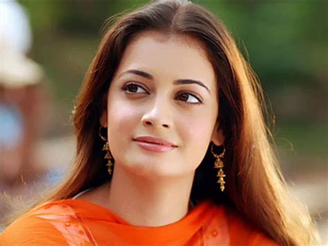 dia mirza prettiest indian actress beautiful smile most beautiful hollywood actresses