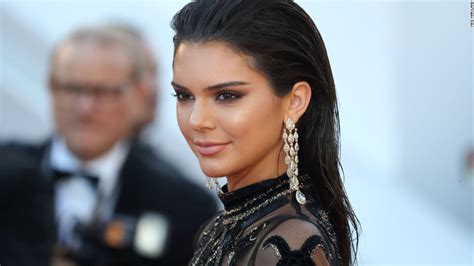 Kendall Jenner Turns 21 A Look Back At Her Glamorous Year Cnn
