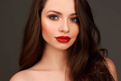 Best Red Lipstick For Pale Skin Blonde Hair Blue Eyes