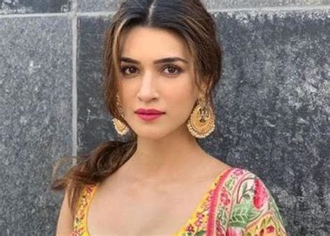 Kriti Sanon Is A Vision In Yellow On Latest Magazine Cover Fashion Trends Hindustan Times