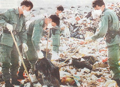 Issue 573 1995photo 23 Officers Shifted Through Rubbish In Search Of
