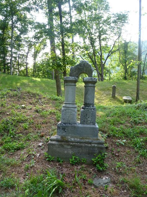 Granny Sues News And Reviews Stories In Stone Old Glenville Cemetery