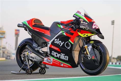 When it comes to motogp factory team liveries, team suzuki ecstar probably has the best looking one for the 2020 season as they're the only one so far who introduced a. Jelang Tes Qatar, Aprilia Umumkan Livery MotoGP 2020