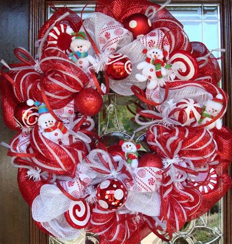 Christmas Wreaths 75 Ideas For Festive Fresh Burlap Or Mesh Wreaths