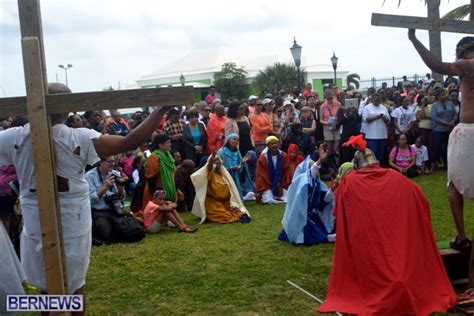 Photosvideo East End Crucifixion Reenactment Bernews