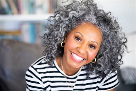 The 4 Best Hairstyles For Curly Gray Hair According To Stylists