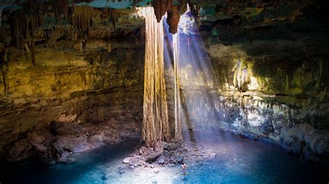 Windows 1.0 Cave Wallpaper