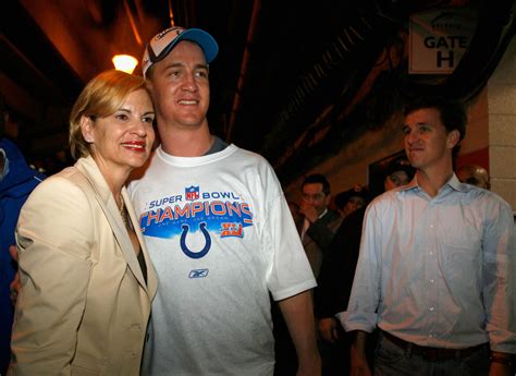 Cooper Manning What To Know About Peyton Elis Older Brother