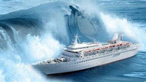 Cruise Ship Caught In Storm At Sea Kahoonica