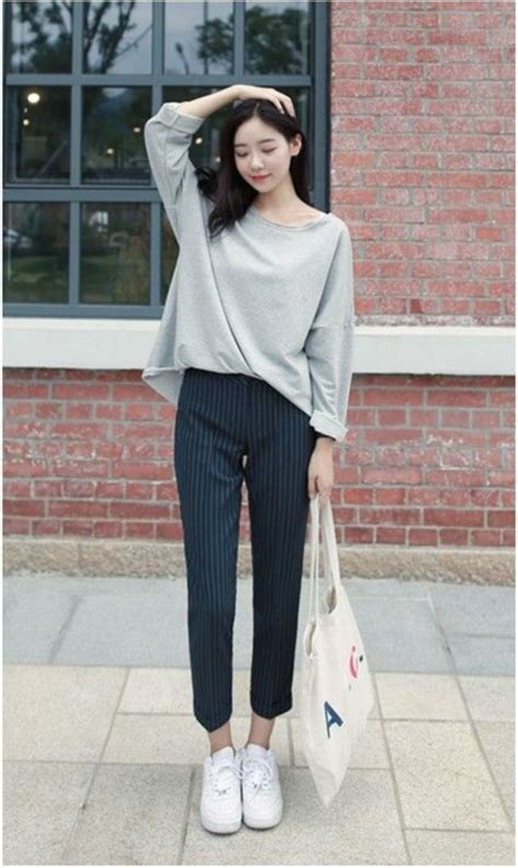 25 Beautiful Minimal Outfits Ideas For Your Fashionable Look Korean