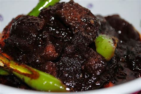 Resepi air tangan mak sendiri, sambal udang masak merah ni selalu jadi rebutan masa raya. Resepi Daging Masak Hitam - Resepi Bonda