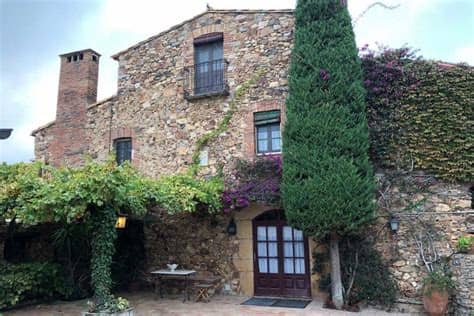 Alquiler de casas en girona para tus vacaciones. Casa de piedra en Mont Ras Girona | Venta
