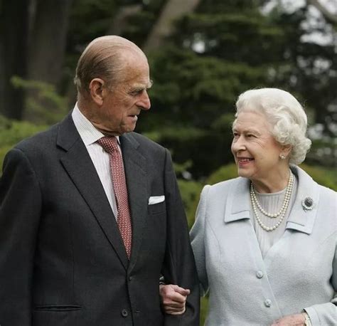 Odszedł Książę Filip Pałac Buckingham W żałobie Aw Press Serwis O