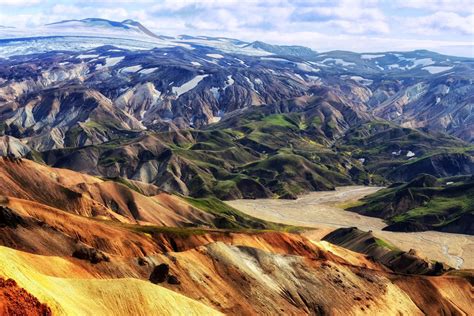 Les Sites Les Plus Spectaculaires Dislande Colorful Mountains
