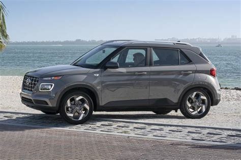 The soul and venue share an excellent infotainment system. 2020 Hyundai Venue vs. 2019 Kia Soul