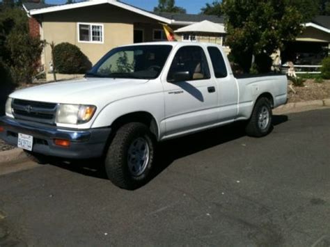 Buy Used 1998 Toyota Tacoma Dlx Extended Cab Pickup 2 Door 24l In