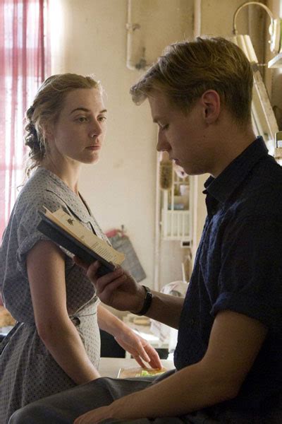 Nun feiern die lokalzeitungen die gestrige filmpremiere und weisen auf ihren beitrag zu dem preisgekrönten film hin. Bild von Der Vorleser - Bild 5 auf 28 - FILMSTARTS.de