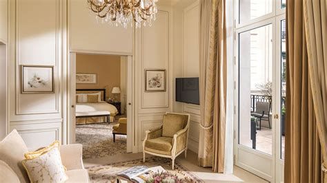 Shangri La Hotel Paris — Hotel Review Condé Nast Traveler