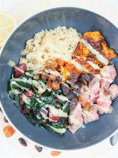 You get a super tender steak covered with sauteed veggies that gives a touch of bistec de palomilla is a steak marinated in lemon and garlic. Cuban cube steak - bistec de Palomilla - Caroline's Cooking