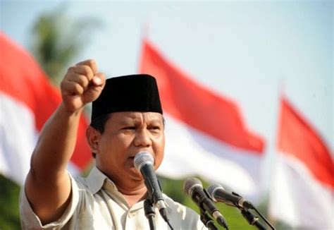 Demikian tadi informasi terbaru mengenai foto jokowi dan kh ma'ruf amin resmi yang dirilis pemerintah untuk disosialisasikan kepada masyarakat indonesia dan digunakan baik di lingkungan. Biografi dan Foto Terbaru Jokowi dan Prabowo - Zakipedia