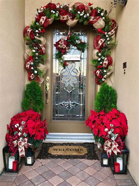 Christmas Garlands To Illuminate Your Outdoors Front Door Christmas