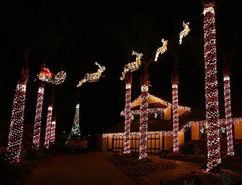 Crazy Christmas Lights 15 Extremely Over The Top Outdoor