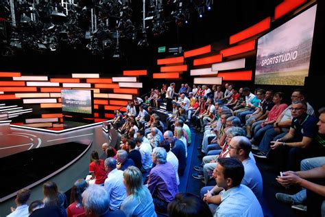 The program is repeated later on 3sat. "das aktuelle sportstudio" im ZDF 2018 auf Erfolgskurs ...