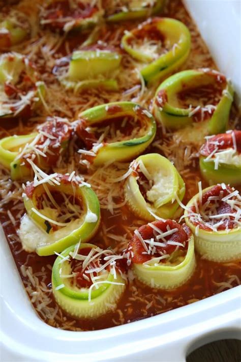 Alternate layers of zucchini and eggplant topped with lasagna sauce in a slow cooker. Slow Cooker and Instant Pot Zucchini Recipes - Slow Cooker ...