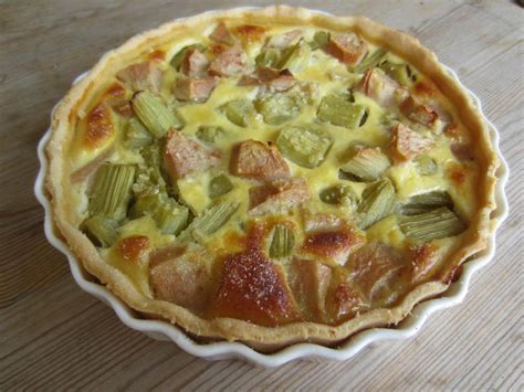 Ce n'est pas ma recette 2. Tarte aux pommes et à la rhubarbe, caramel beurre salé ...