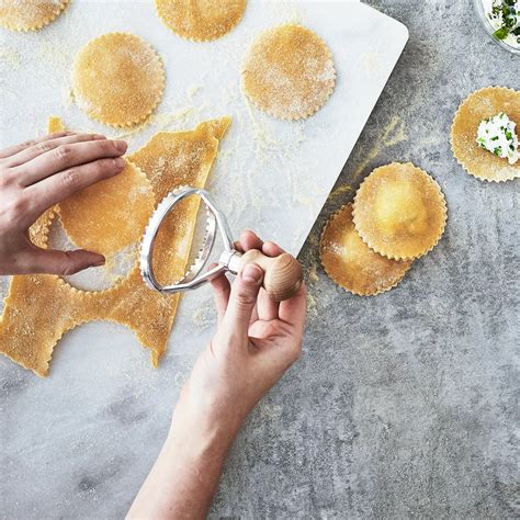 Eppicotispai Round Ravioli Stamps Sur La Table