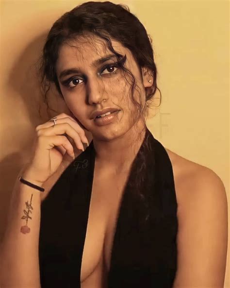 Priya Prakash Warrier hot look goes viral on internet l Priya Prakash Warrier ഹടട ലകക