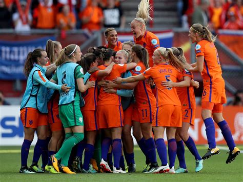 Women Euro News Dutch Beat Danes 4 2 To Win Womens Euro
