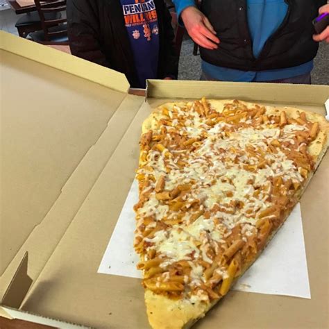 Aug 08, 2012 · on average there are: A New York pizzeria serves up a 2-foot-long slice. Would ...