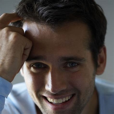 Voici quelques conseils pour savoir les coupes et les coiffures qui mettront vos cheveux en valeur. coiffure homme qui perd ses cheveux - Coupe pour homme